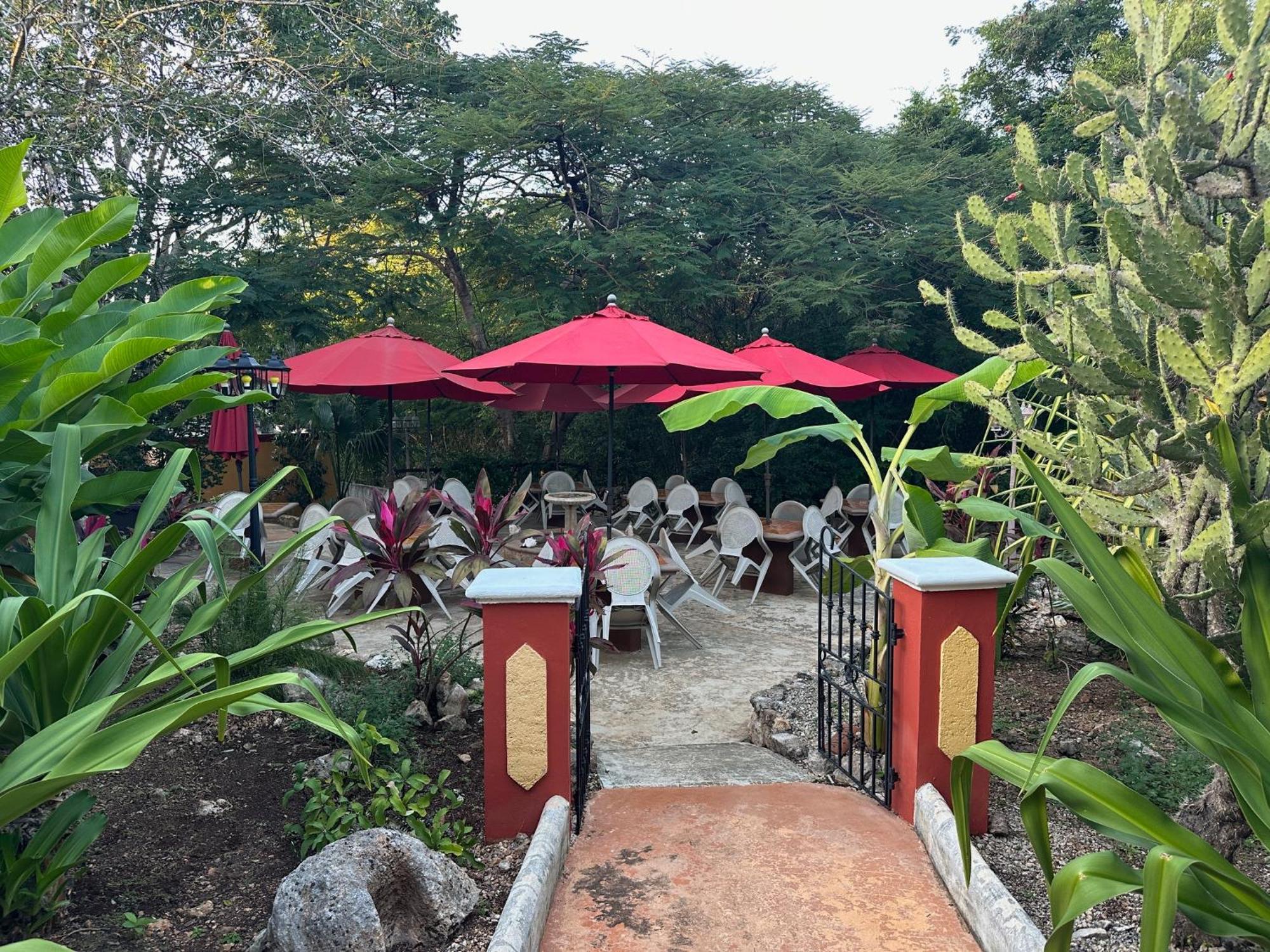 The Pickled Onion B&B And Restaurant Uxmal Санта-Элена Экстерьер фото
